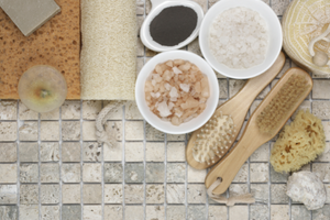 Natural textures in a bathroom